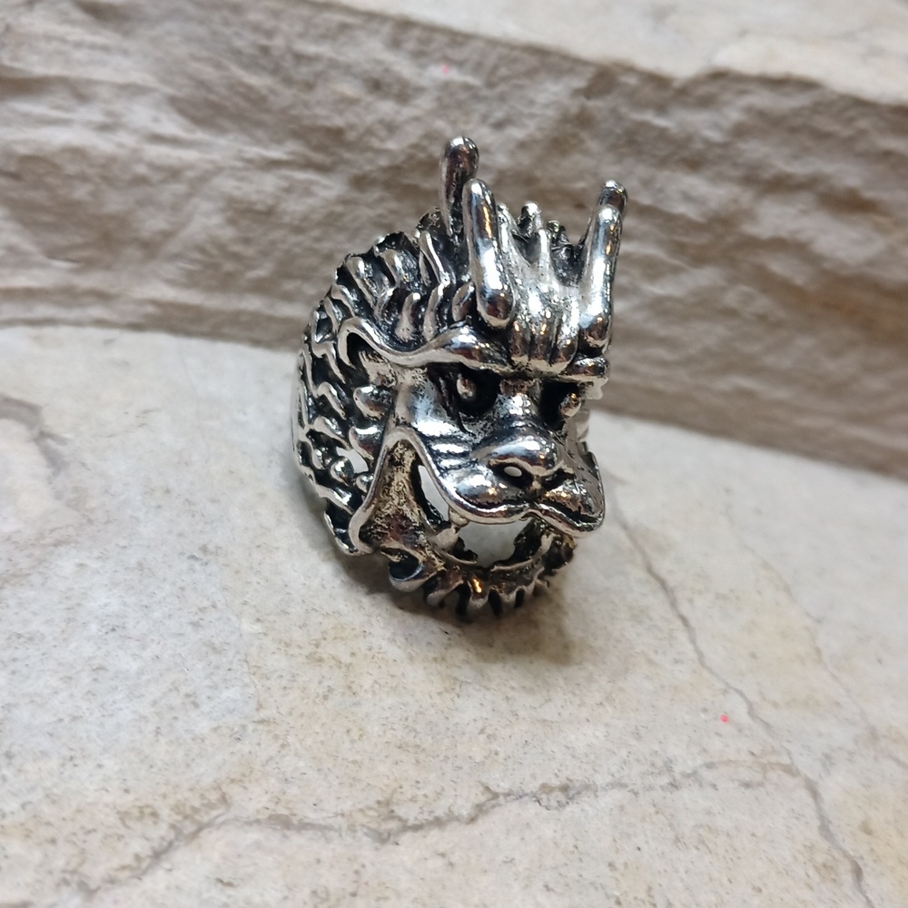 Chunky putter silver dragon ring sz9